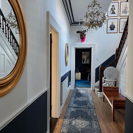 ברנסטייפל Exquisite 10 Bed Villa Hot Tub And Games Room מראה חיצוני תמונה