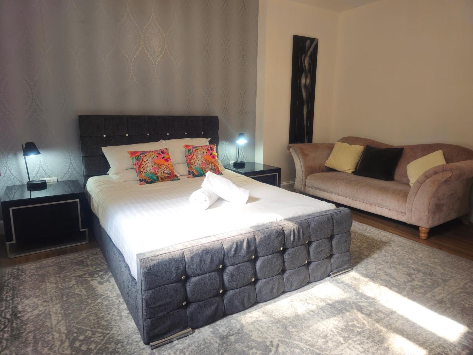 ברנסטייפל Exquisite 10 Bed Villa Hot Tub And Games Room מראה חיצוני תמונה