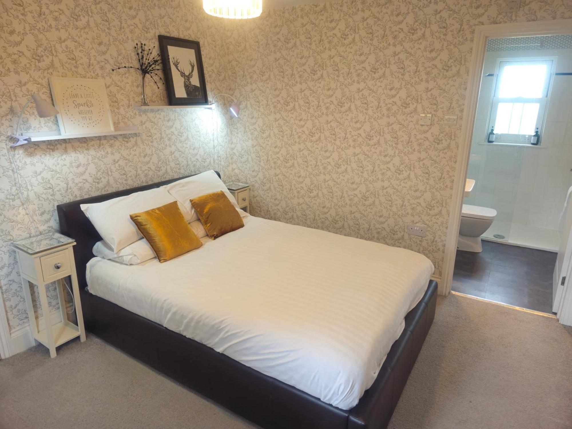 ברנסטייפל Exquisite 10 Bed Villa Hot Tub And Games Room מראה חיצוני תמונה